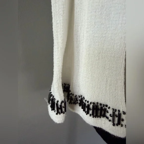 Alice + Olivia Cream and Black Floral Embroidered Blouse - Picture 4 of 9